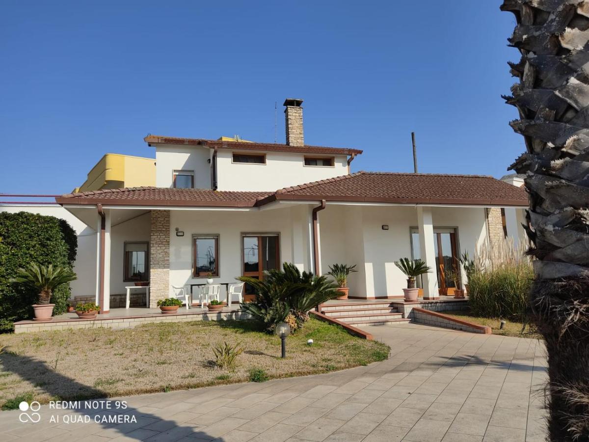 Villa Aristogatti San Pietro Vernotico Eksteriør billede