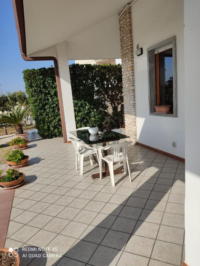 Villa Aristogatti San Pietro Vernotico Eksteriør billede