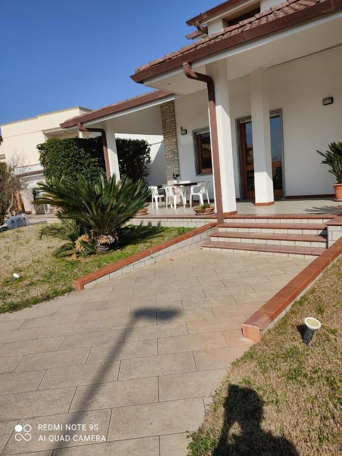 Villa Aristogatti San Pietro Vernotico Eksteriør billede